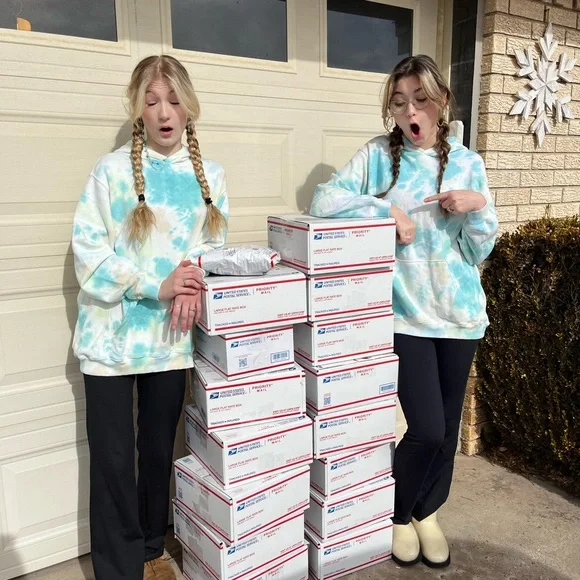 🥳💕UNLISTED INVENTORY💕🥳ALL BIDS ARE BINDING - Picture 3 of 3